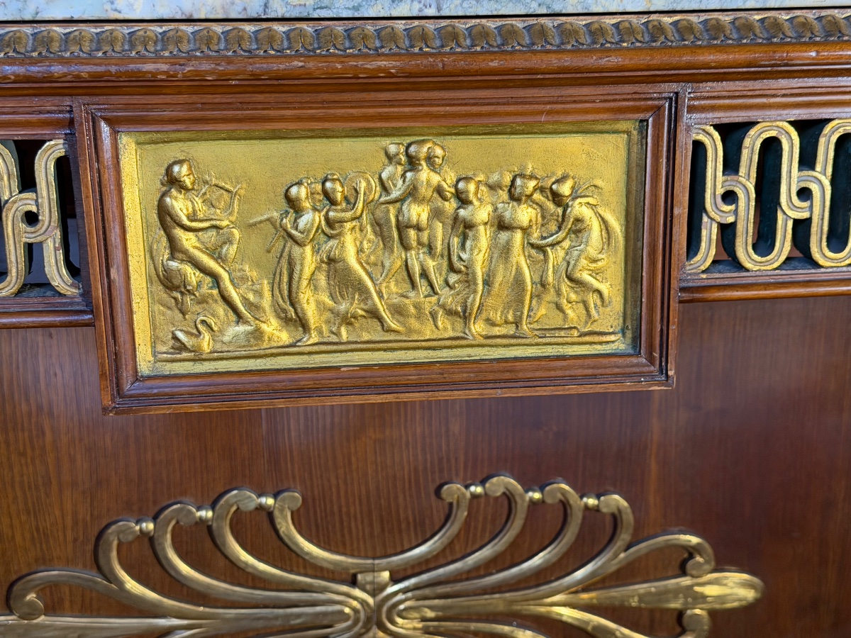 Carved And Gilded Wooden Console Table With A Dolphin Motif -photo-4