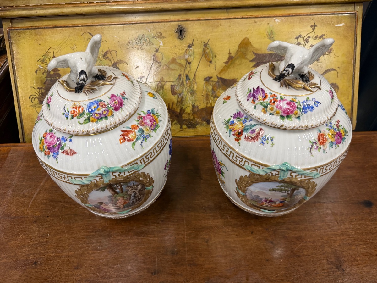 Pair Of Covered Vases Made Of Berlin Porcelain-photo-4