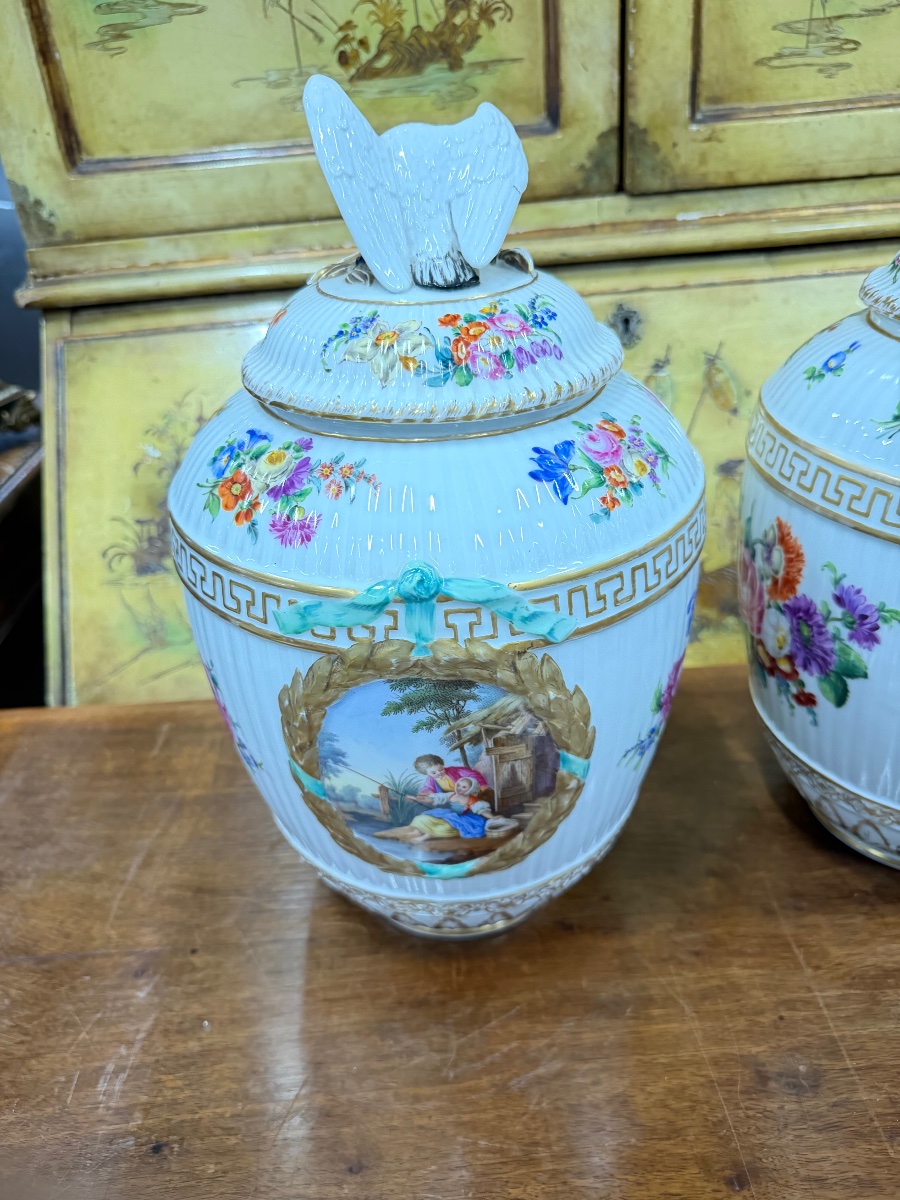 Pair Of Covered Vases Made Of Berlin Porcelain-photo-2