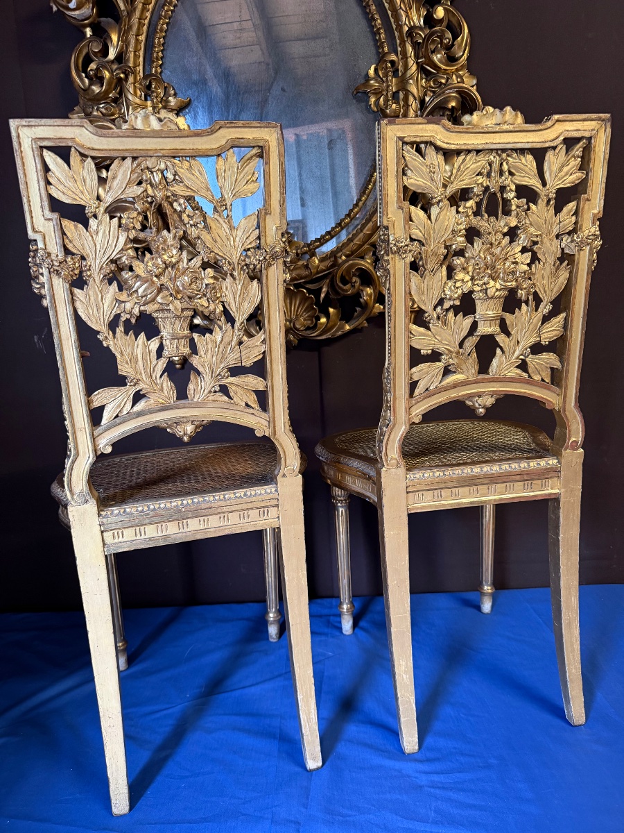 Paire de chaises de style Louis XVI en bois doré -photo-2