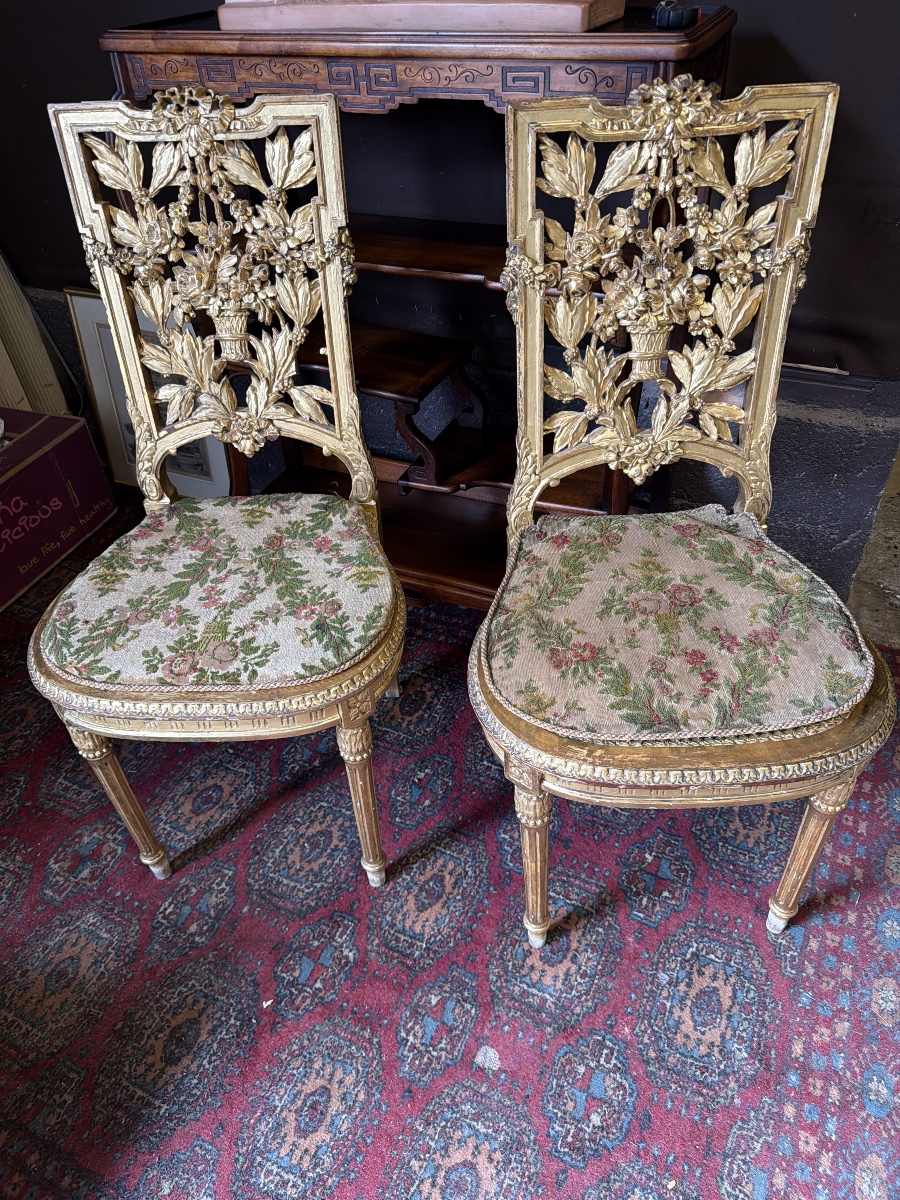 Paire de chaises de style Louis XVI en bois doré -photo-8