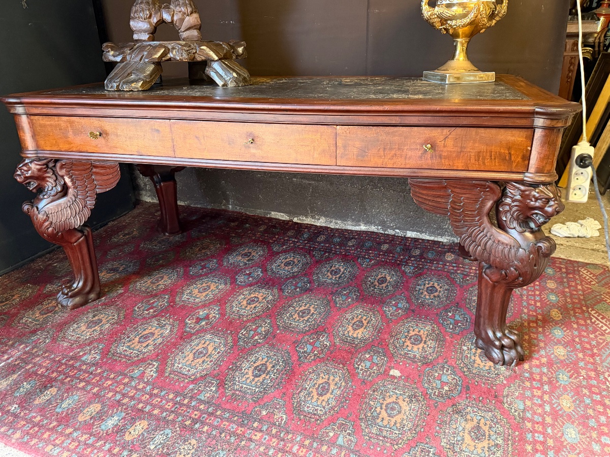Bureau empire à décor de griffon 
