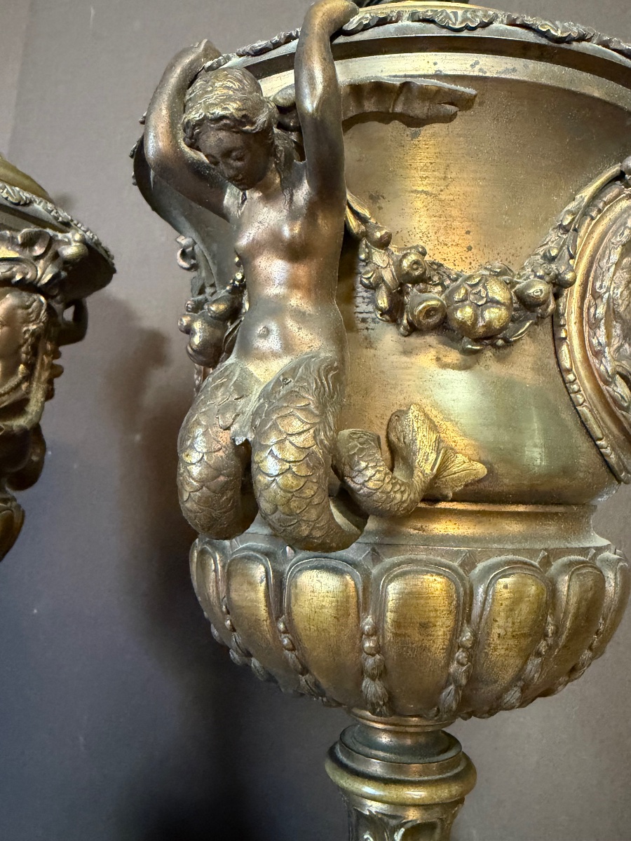 Paire de pots couverts en bronze -photo-1