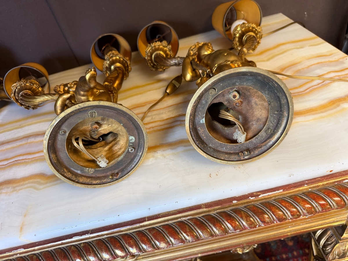 Paire de candélabres en bronze à décor de bacchus -photo-4