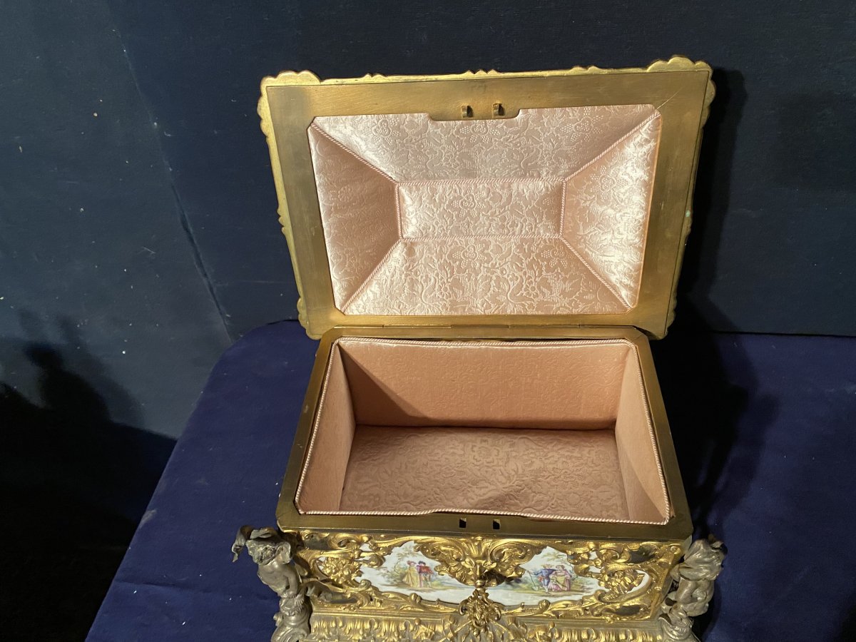 Exceptional Bronze And Porcelain Box From Sevres-photo-6
