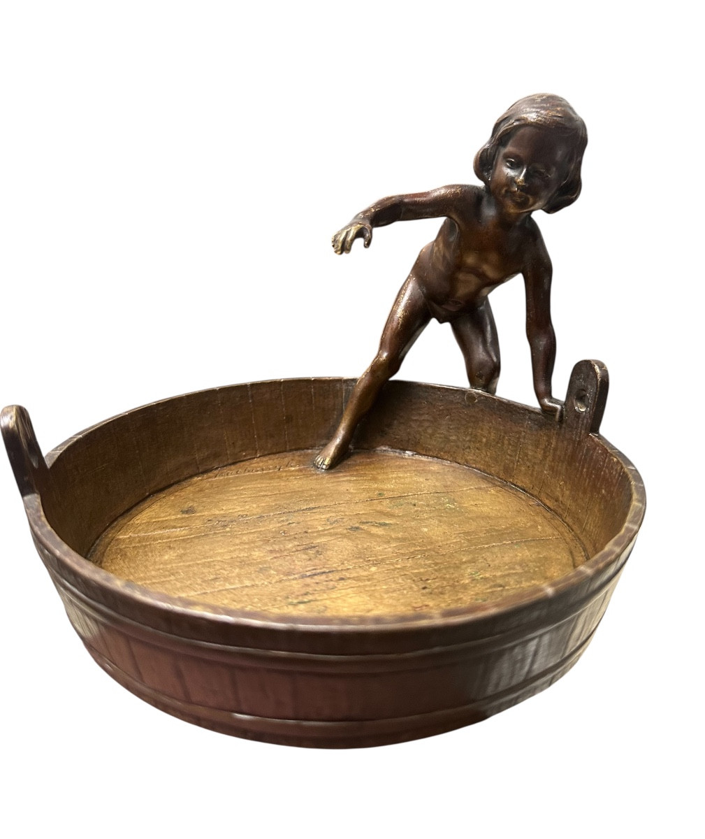 Vide poche en bronze l’enfant à la bassine -photo-2