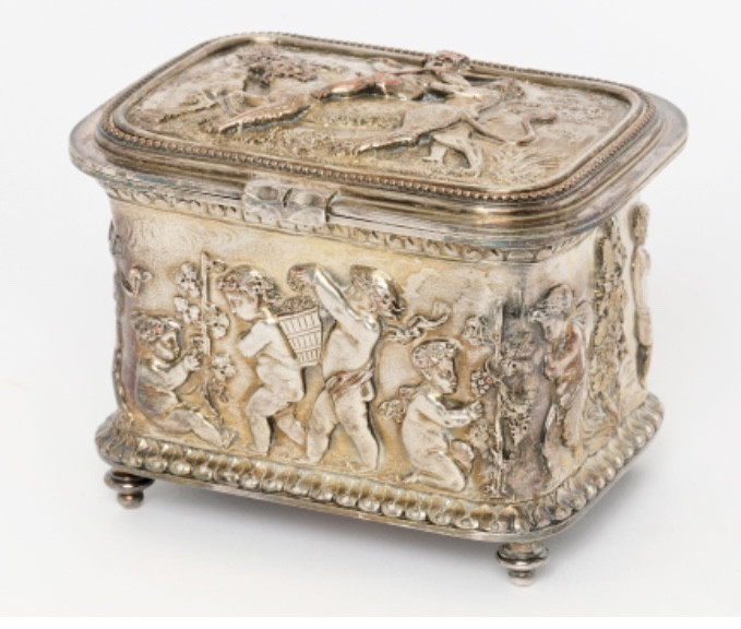 Petit coffre métal argentė de Leopold Oudry père 