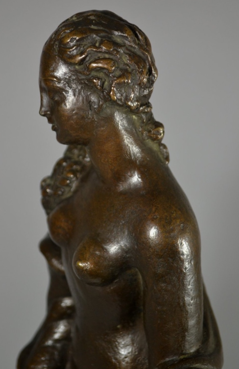 The Young Woman Has The Apple And The Cornucopia-photo-3