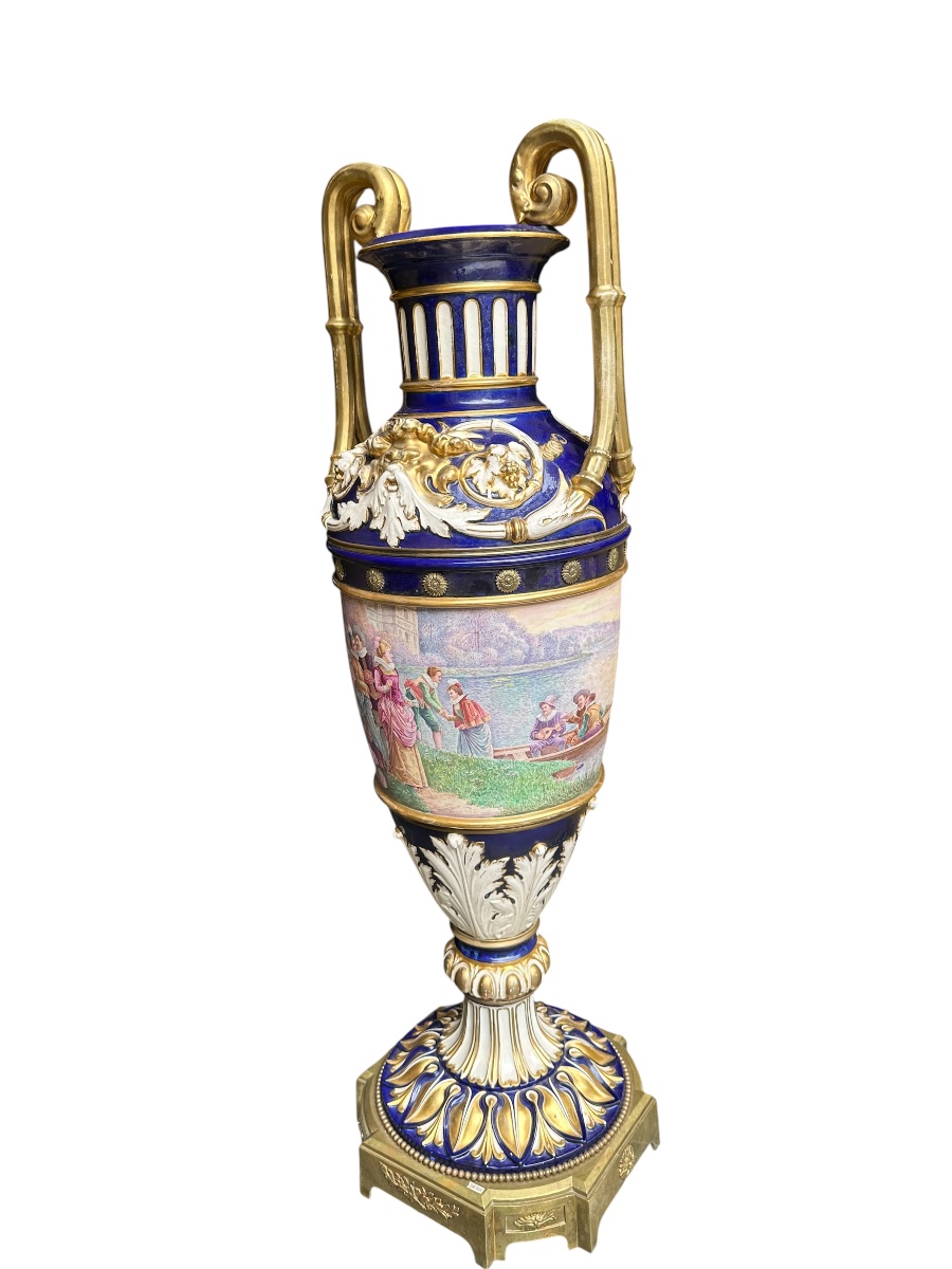 Grand vase en Faïence Paris ou Sévres 