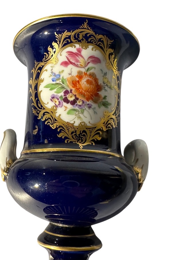 Small Meissen Porcelain Vase, “medici” Model, Early 20th Century-photo-2