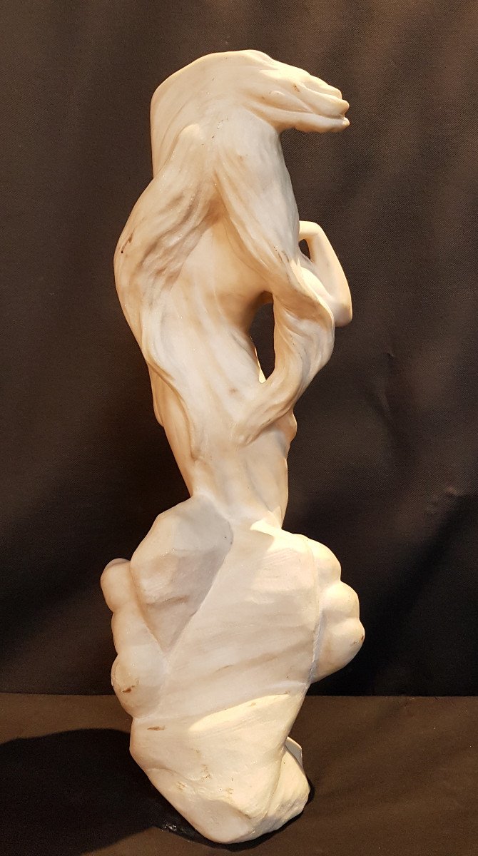Woman With Drape, White Marble - Melchior-photo-3