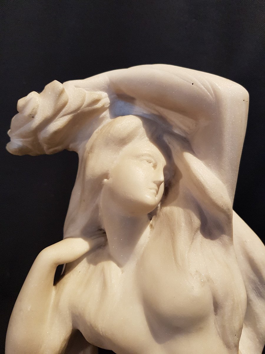 Woman With Drape, White Marble - Melchior-photo-1
