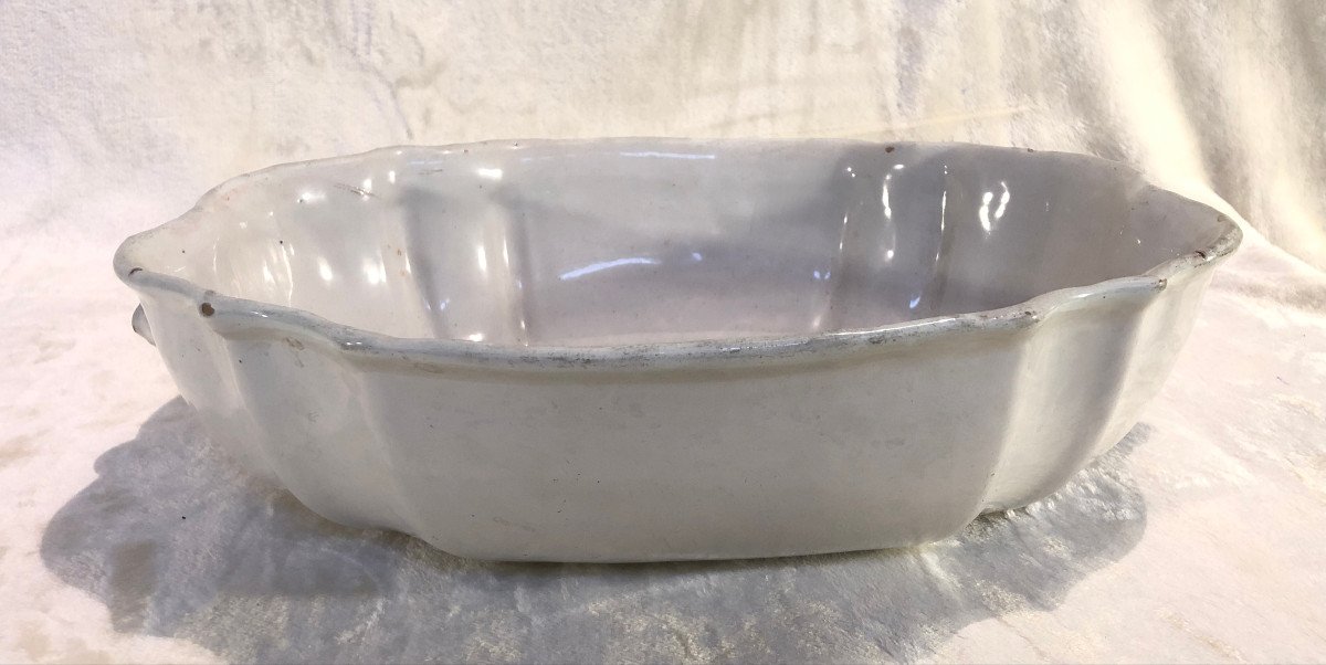 18th Century Earthenware  - France - Dim. 9 X 26 X 36 Cm