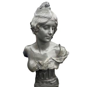 Buste de Cloe de Mérode de Leopold Berstamm école russe sculpteur au musée Grevin 