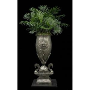 Large Bronze Vase With Aquatic Motifs By Henry Fugère