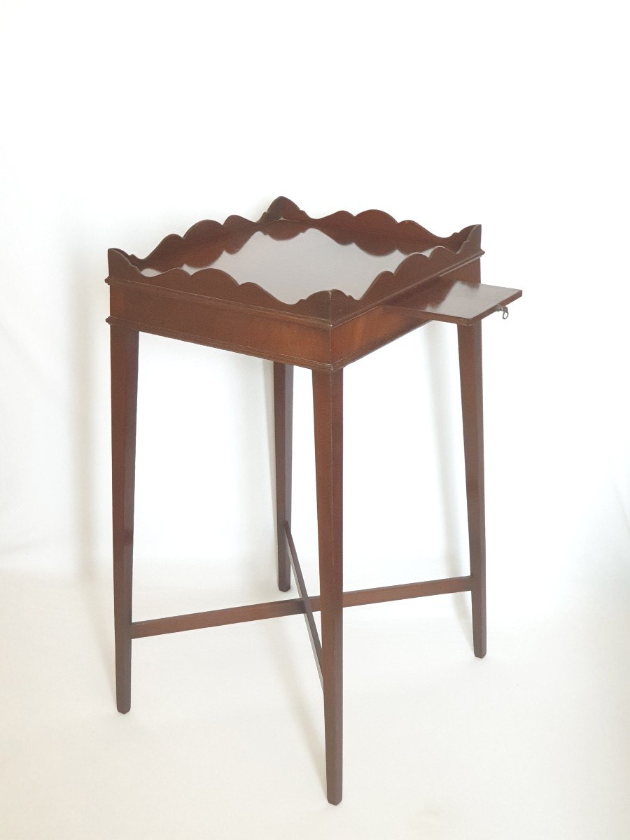 Table d'appoint en acajou  meuble anglais XXe Bevan - Funnell 1970-photo-4