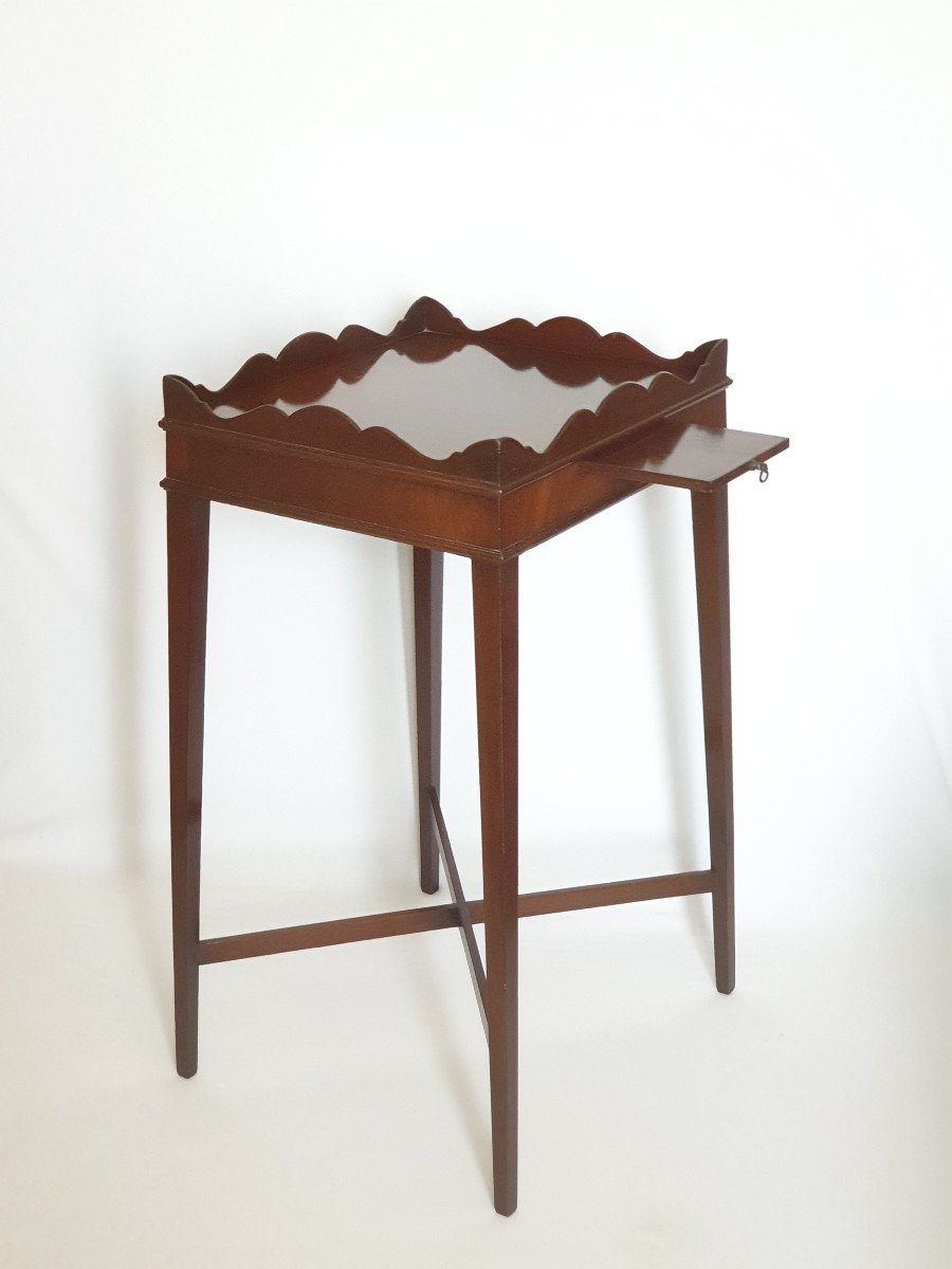 Table d'appoint en acajou  meuble anglais XXe Bevan - Funnell 1970-photo-3