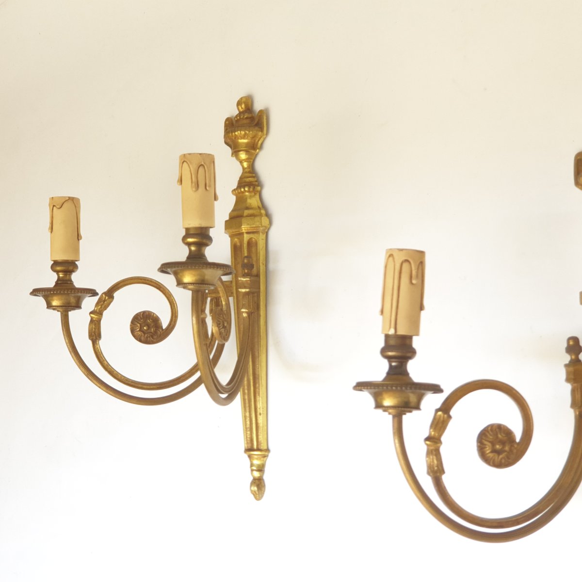 Pàire d'appliques en bronze  style Louis XVI-photo-2