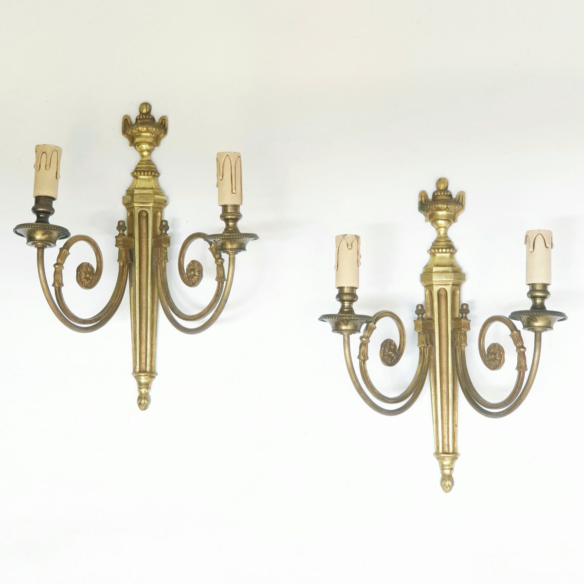 Pàire d'appliques en bronze  style Louis XVI-photo-8