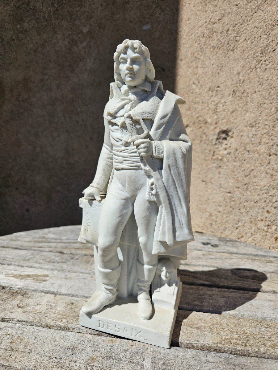 Statuette En Biscuit De Sèvres Du Général Desaix Rare & Empire