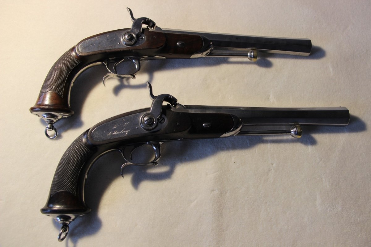 Paire De Pistolets  d'Officier  Modèle 1833  Premier Type  Monarchie De Juillet 