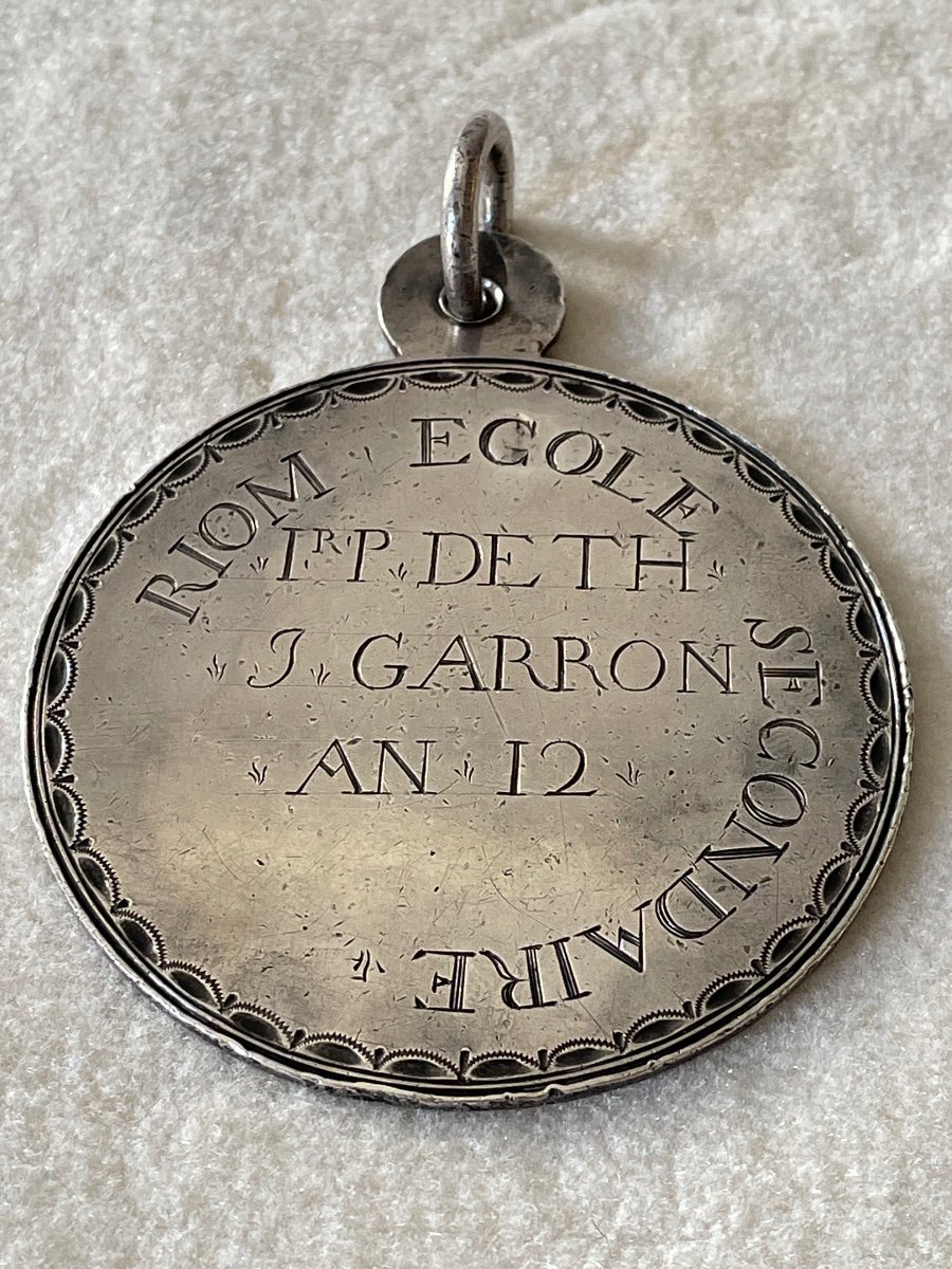 Rare  Médaille  Scolaire  De Récompense  Ville  De  "riom  " De  l'An  XII  De  La  République -photo-3