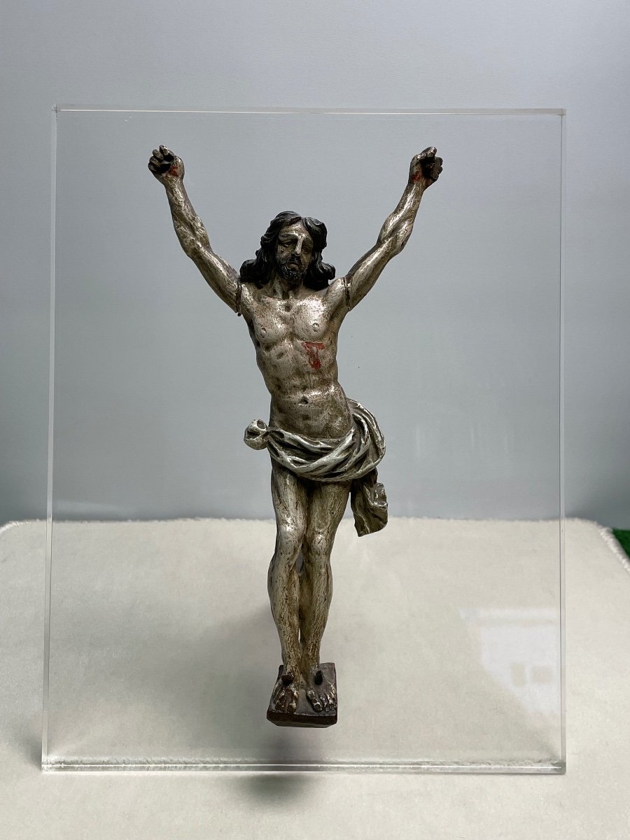 Christ  En Bois  Sculpté  Polychrome époque 18 ème 
