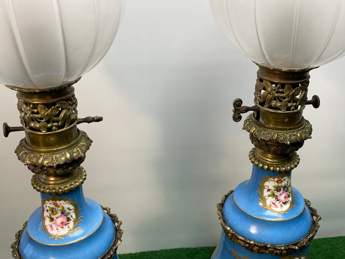 Pair Of Napoleon III Sèvres Porcelain Oil Lamps 19th-photo-2