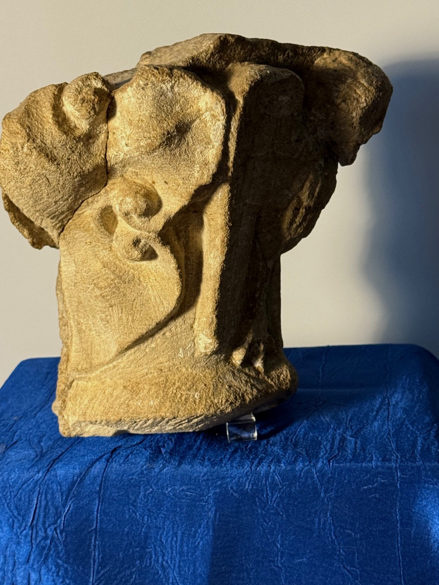   12th Century Ambulatory Column Capital -photo-2
