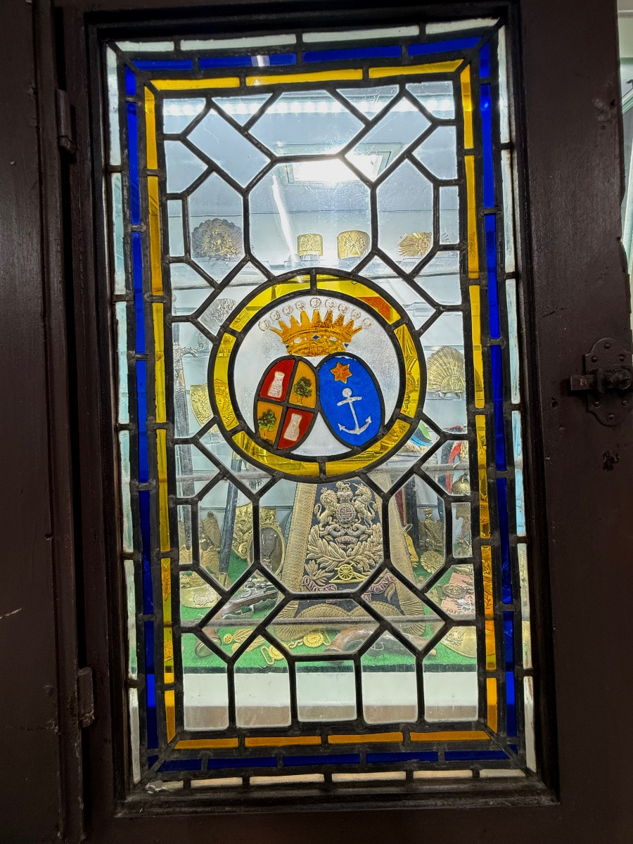 FENÊTRE  COMPLÈTE  AVEC SON VITRAIL AUX ARMOIRIES DE COMTE  D'ÈPOQUE  XVIII ÉME -photo-6