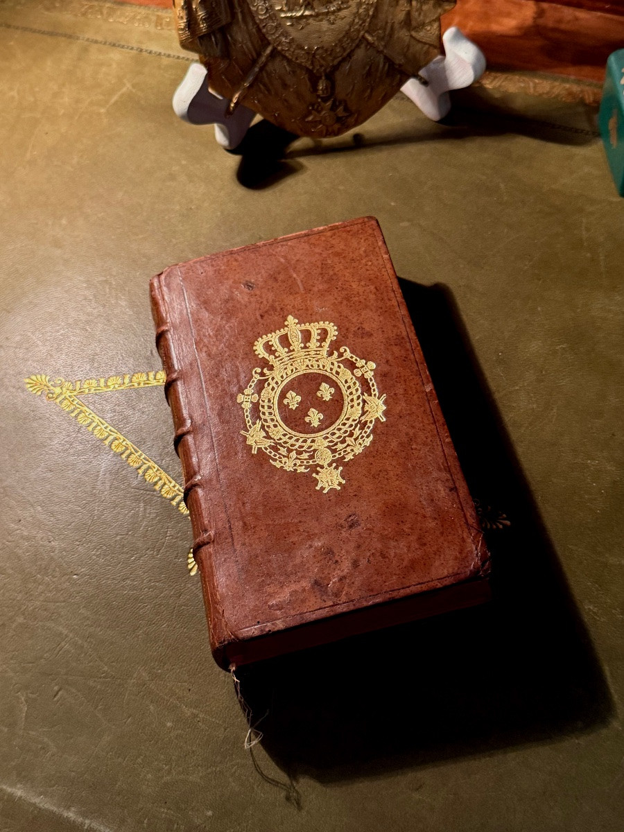Hidden Book Music Box In Book With The Great Coats Of Arms Of France 18th Century 1752-photo-2