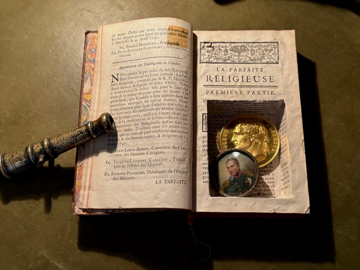 Hidden Book Music Box In Book With The Great Coats Of Arms Of France 18th Century 1752-photo-4