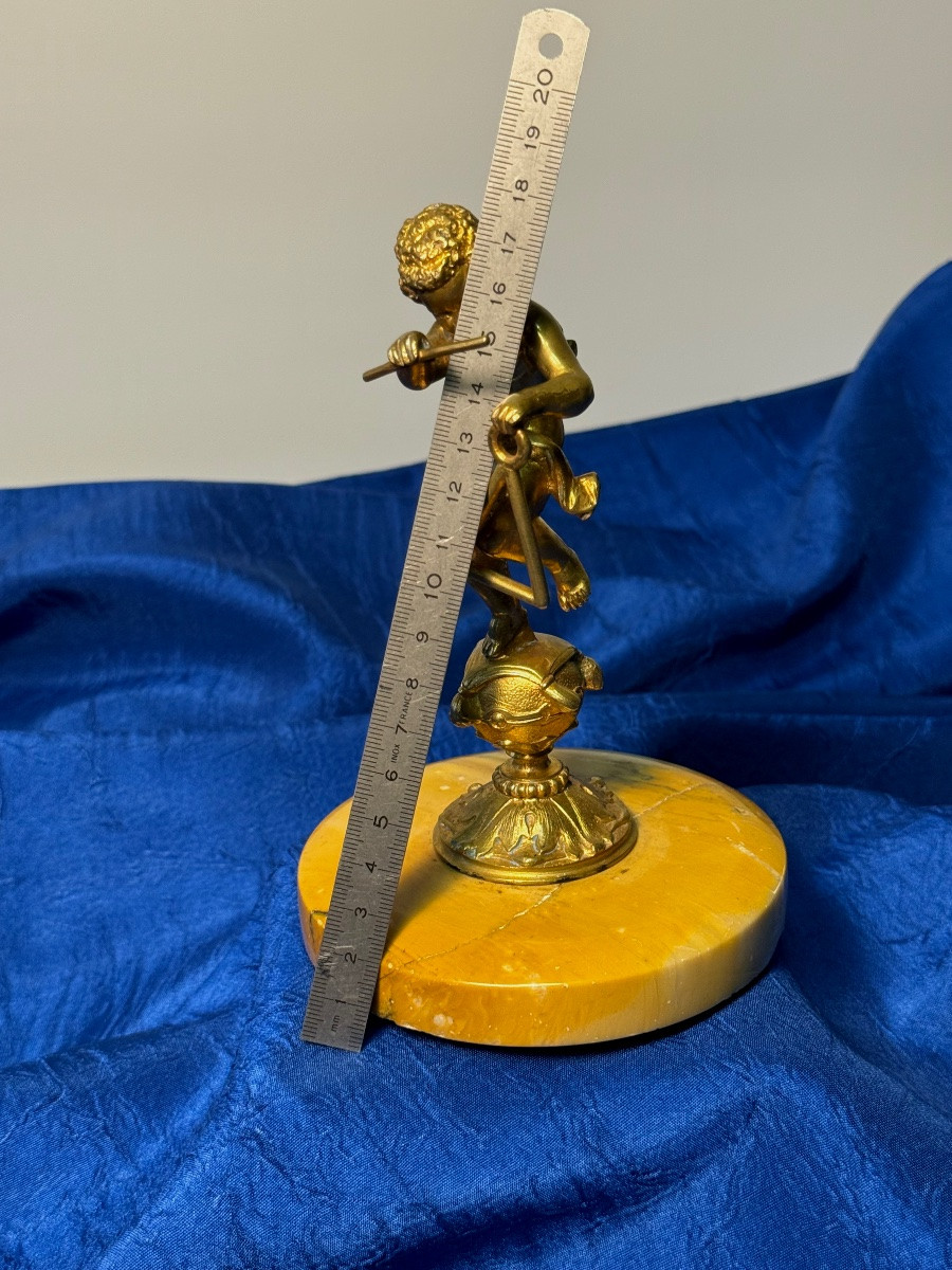 CHÉRUBIN  JOUANT  DU TRIANGLE  BRONZE DORÉ  20 ÈME -photo-3