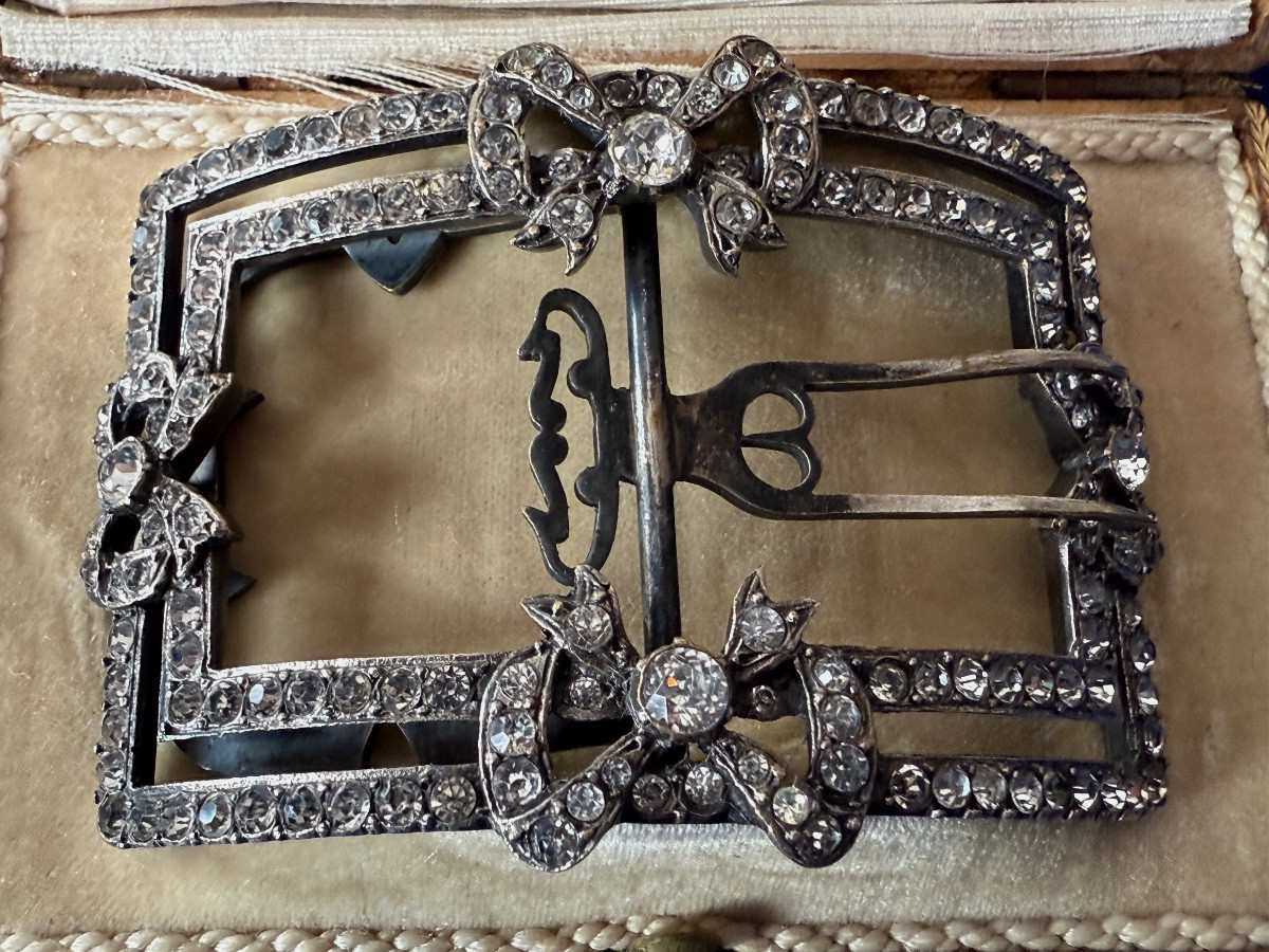 BOUCLE  DE  CEINTURE  A   NOEUDS DANS SON ÉCRIN   D'ÉPOQUE  19 ÈME -photo-2