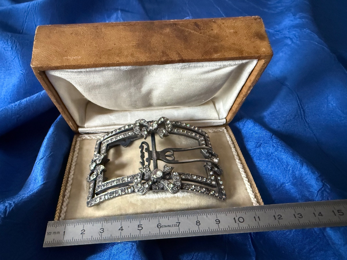 BOUCLE  DE  CEINTURE  A   NOEUDS DANS SON ÉCRIN   D'ÉPOQUE  19 ÈME -photo-4
