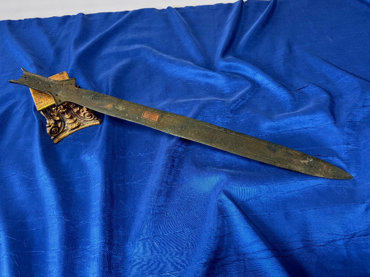 Gallic Bronze Sword, 1150-950 Bc   