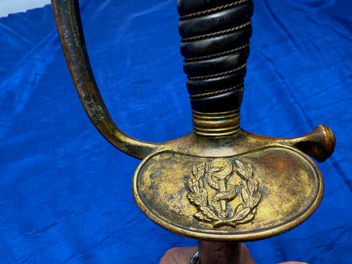 ÉPÉE  D'OFFICIER   MÉDECIN    DU SERVICE DE SANTÉ  DU MODÈLE  1884  19 ÈME  IIIÈME RÉPUBLIQUE -photo-1