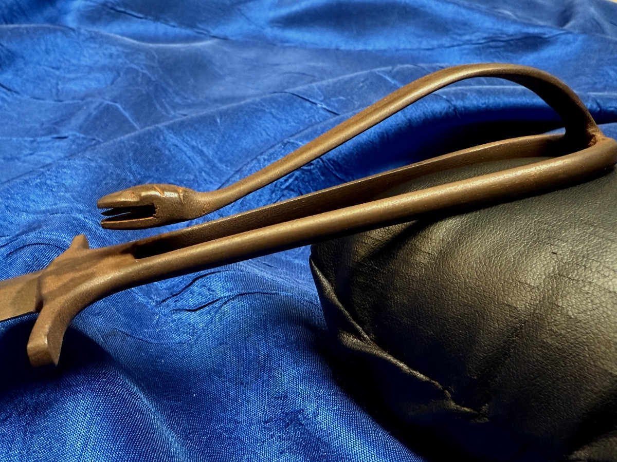 DAGUE  SQUELETTE  TÈTE DE  SERPENT  NETTOYEUR DE TRANCHÉES  PAR H.  CAUX  A  HESDIN  1914/1918 -photo-3