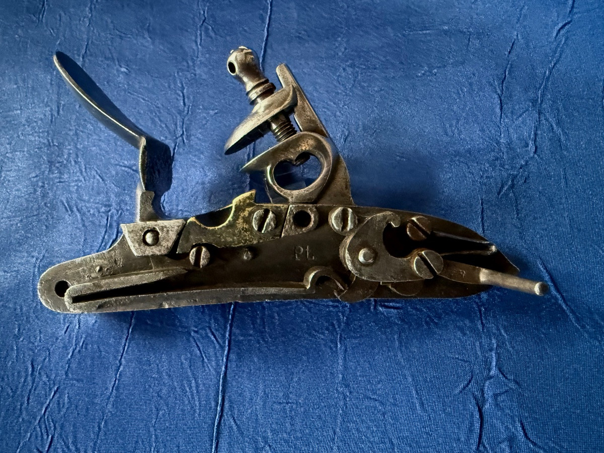 PLATINE DE FUSIL  MODÈLE 1777 AN IX  MANUFACTURE  IMPÉRIALE DE CHARLEVILLE  1ER EMPIRE  19 ÈME -photo-1