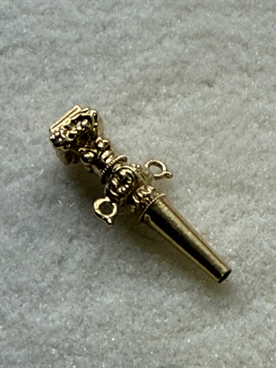 19th Century Woman's Pocket Watch Key Or Necklace -photo-2