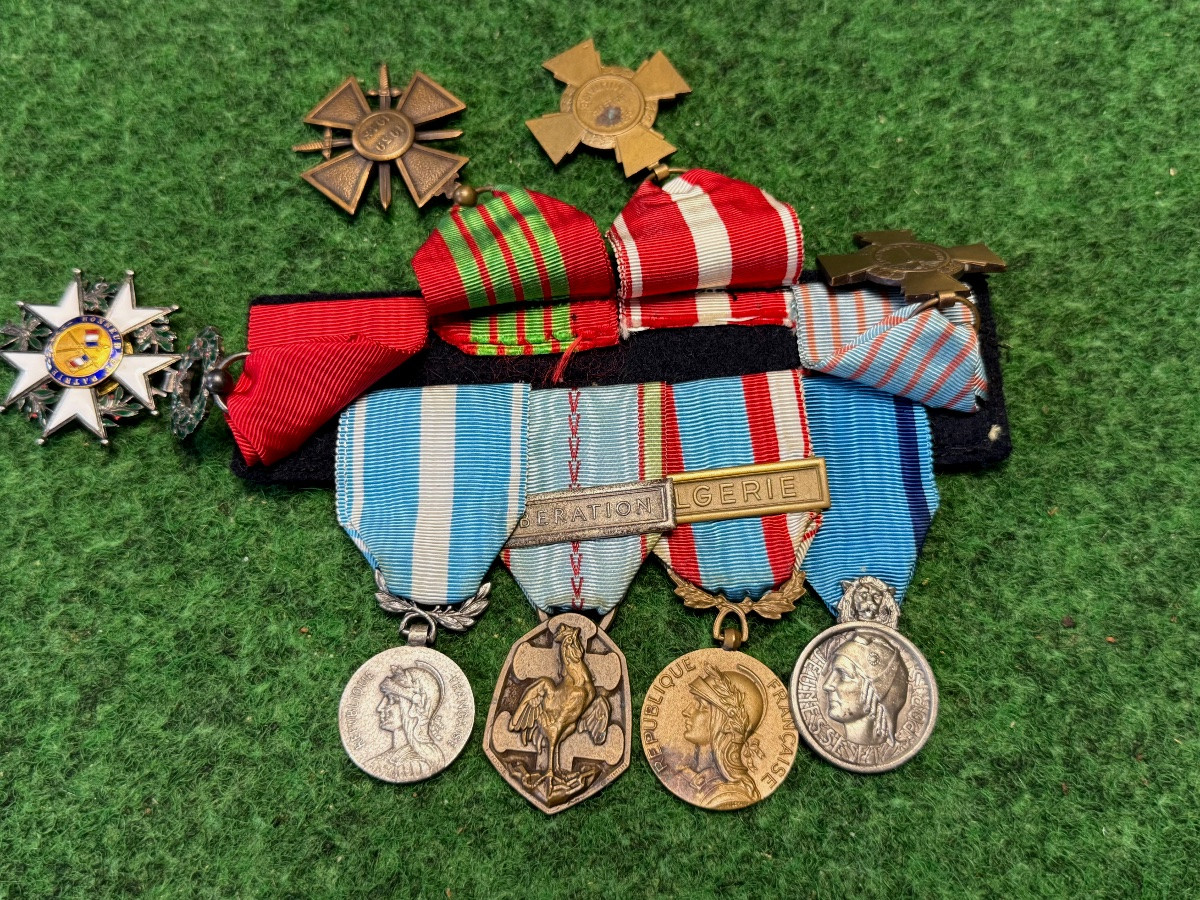 Barrette And Medals Of A World War II Officer (ww2) -photo-2