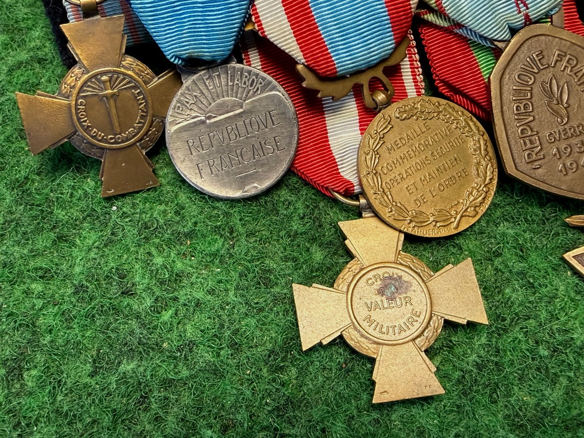 Barrette And Medals Of A World War II Officer (ww2) -photo-1