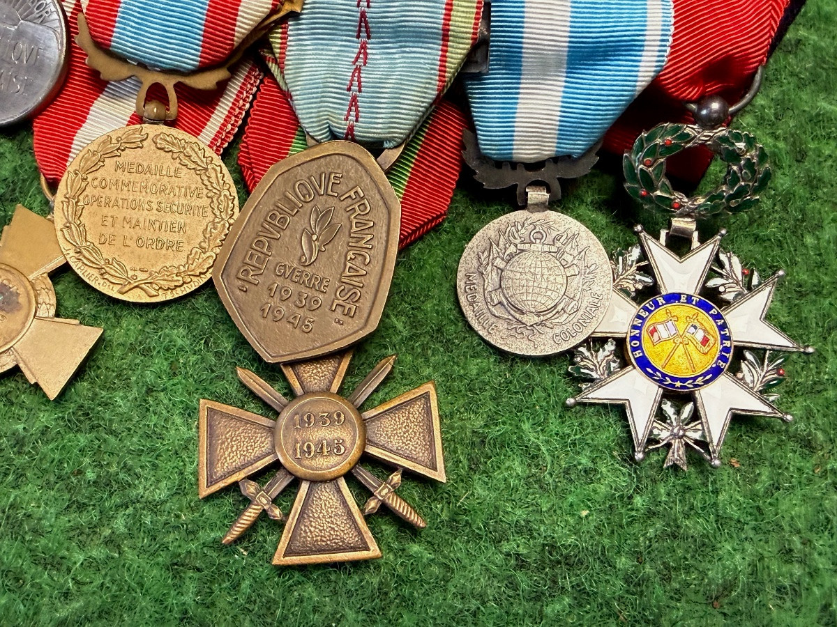 Barrette And Medals Of A World War II Officer (ww2) -photo-2