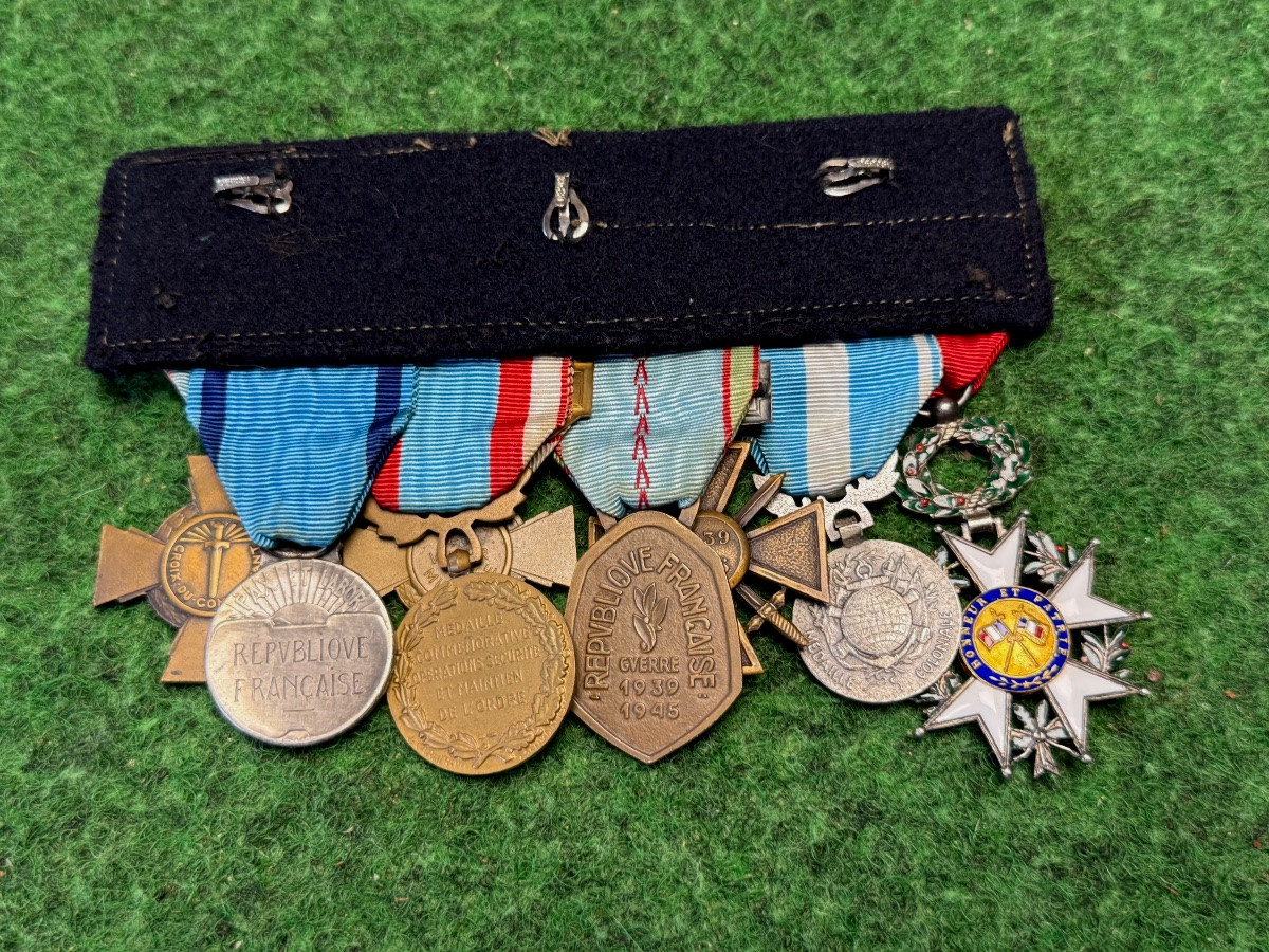 Barrette And Medals Of A World War II Officer (ww2) -photo-3