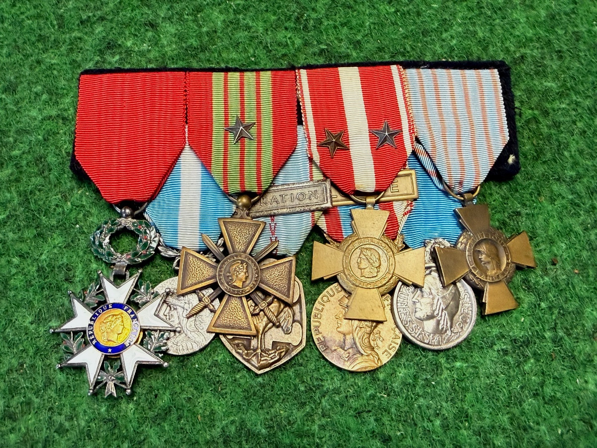Barrette And Medals Of A World War II Officer (ww2) 