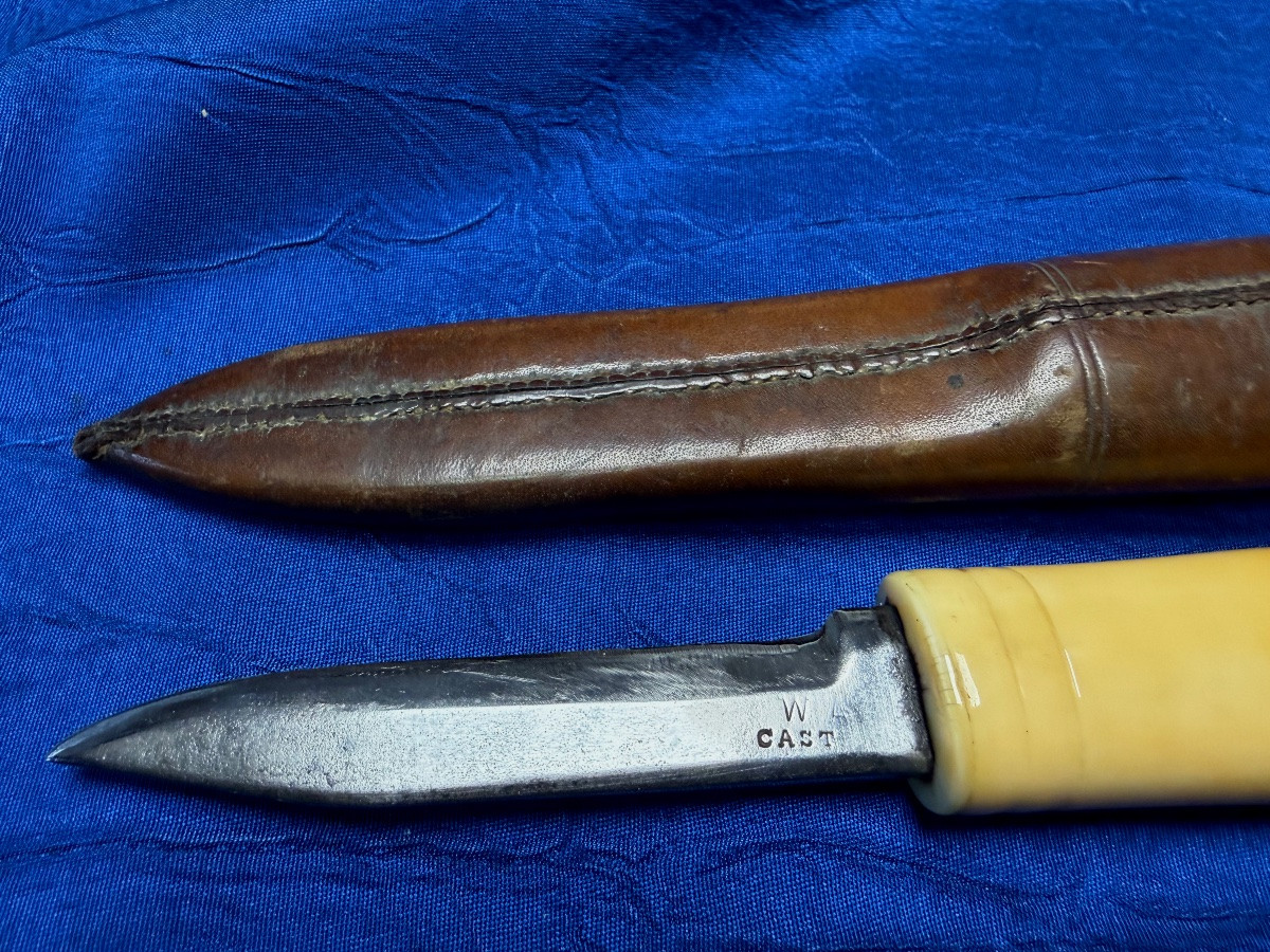COUTEAU TRADITIONNEL  FINLANDAIS  " PUUKKO" EN  IVOIRE  DE MORSE   1910   20 ÈME -photo-3
