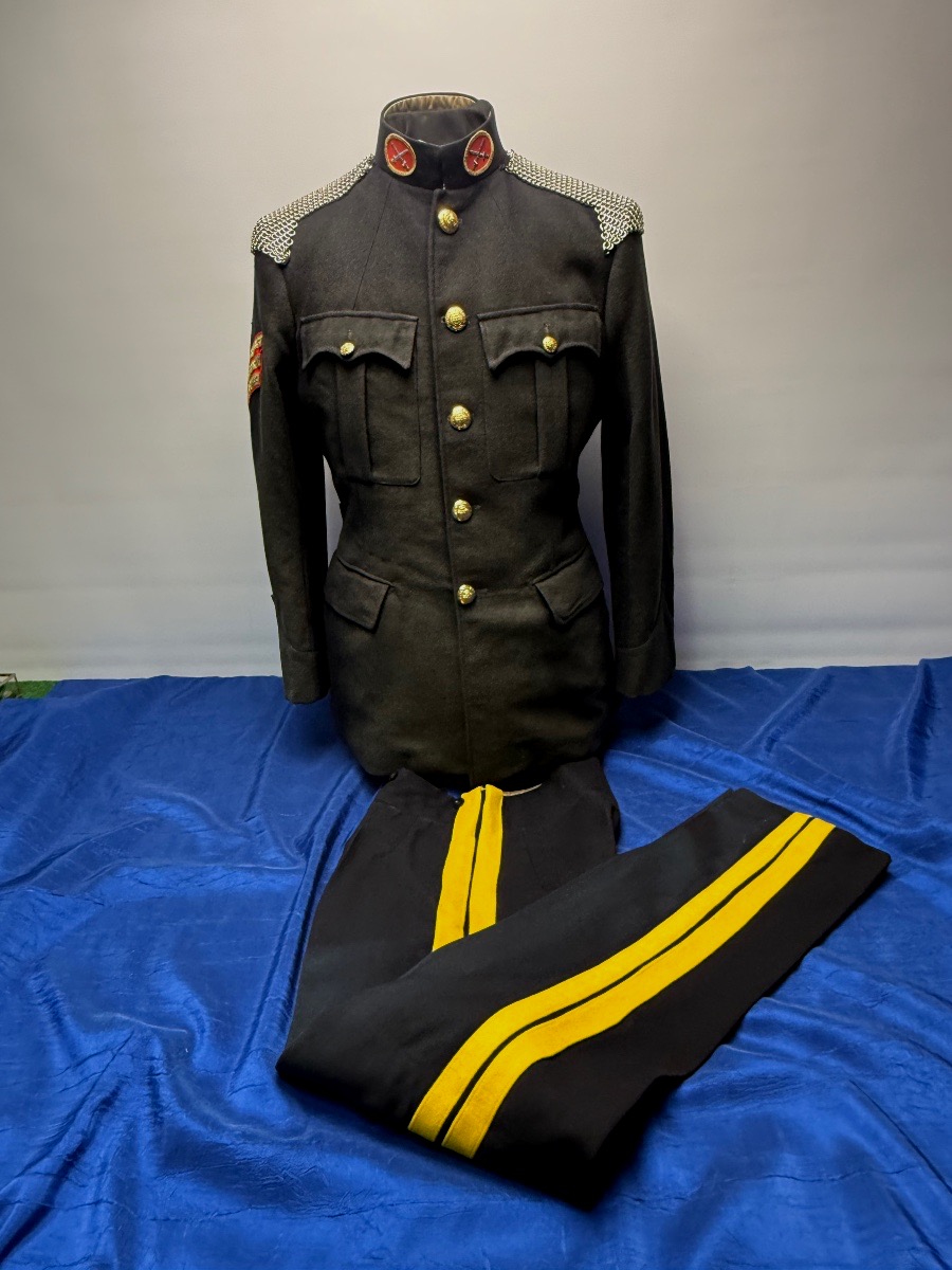 UNIFORME  DE SERGENT  DE  LA  LÉGION  DES  FRONTIÈRSMEN   DE  1957  20 ÈME 