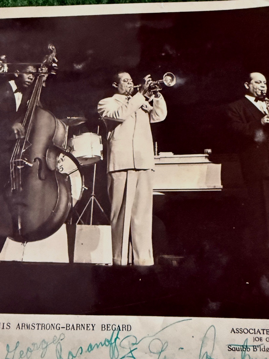 LOUIS  ARMSTRONG  PHOTOGRAPHIE  GRAND FORMAT  DÉDICACÉE  ET  SIGNÉE  PAR  L'ARTISTE   1948 -photo-4