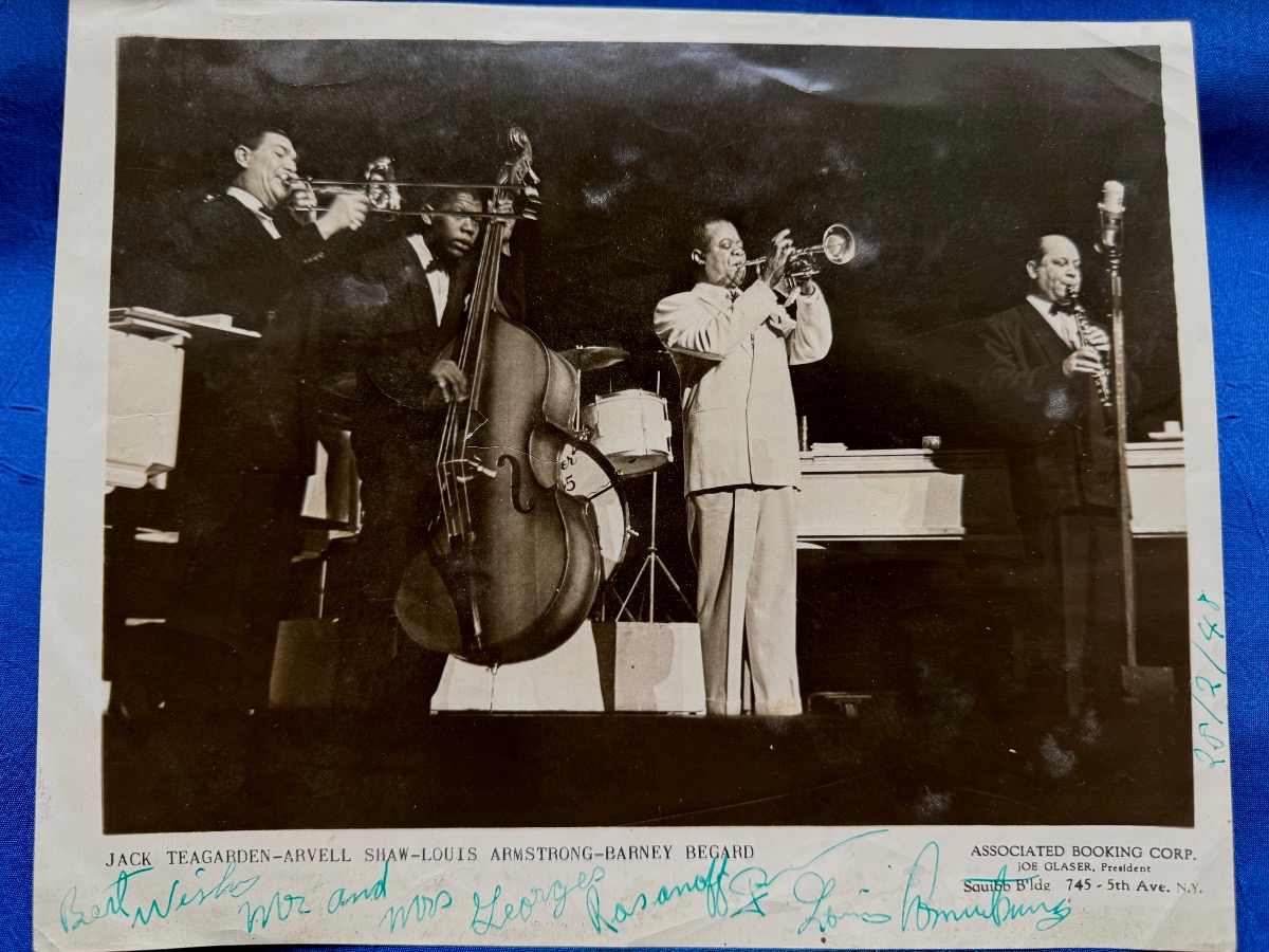 LOUIS  ARMSTRONG  PHOTOGRAPHIE  GRAND FORMAT  DÉDICACÉE  ET  SIGNÉE  PAR  L'ARTISTE   1948 -photo-6