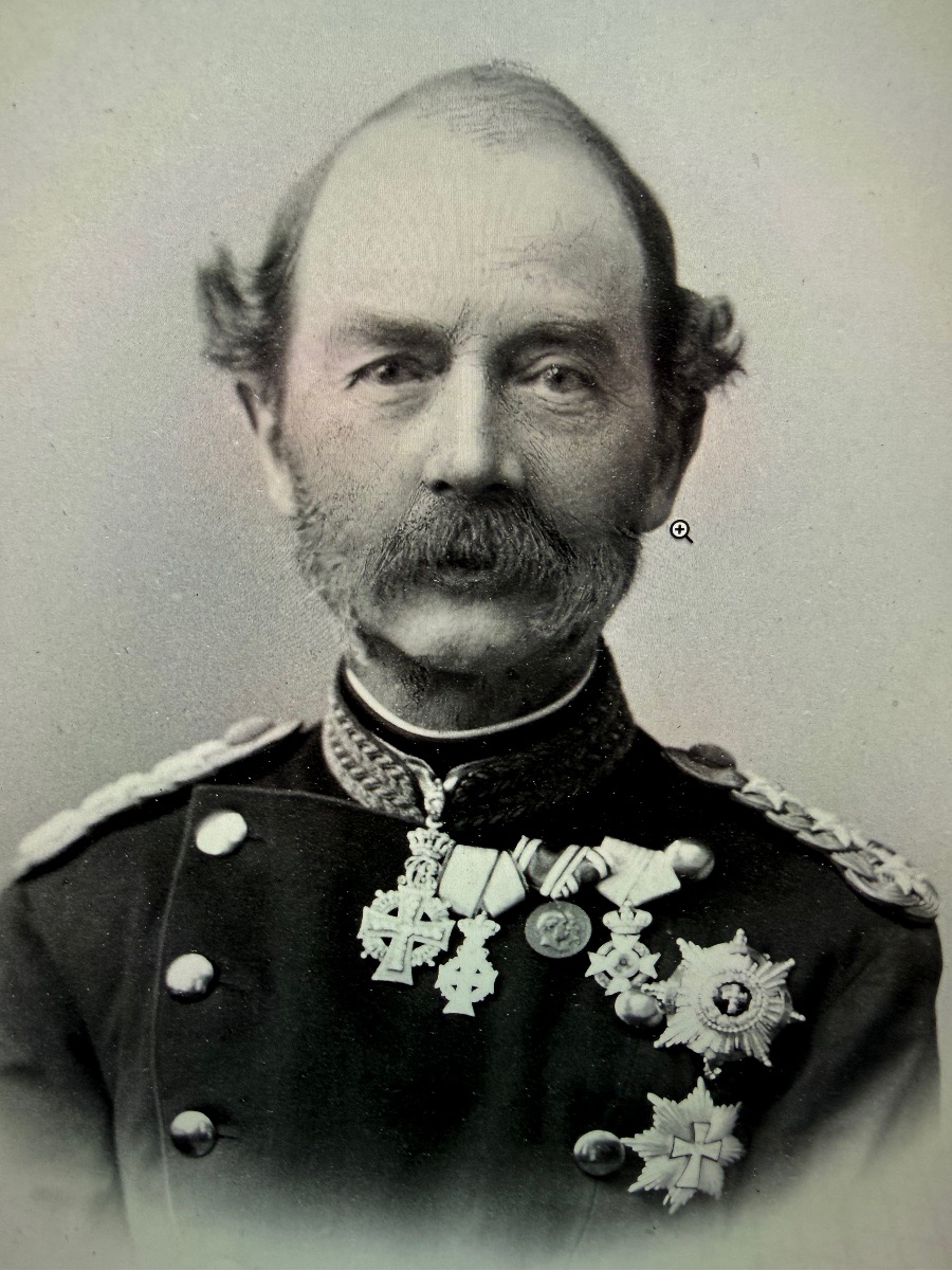 INSIGNE  AU MONOGRAMME  DE CHRISTIAN IX  ROI DU DANEMARK  1863  1906   19 ÈME  -photo-3